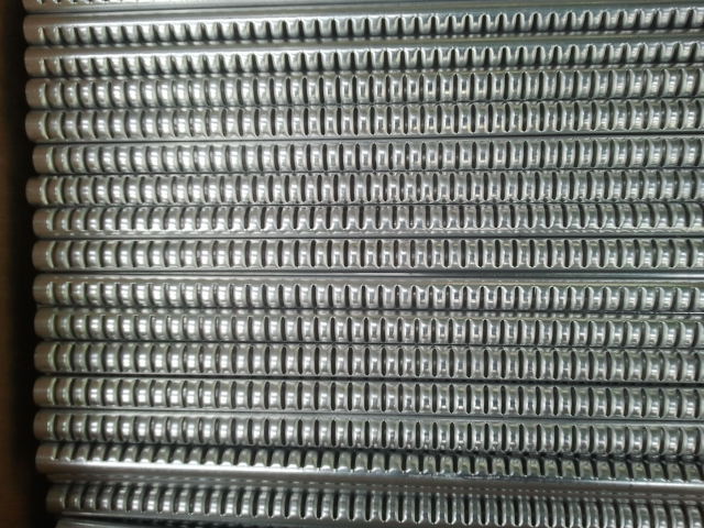 集流管沖壓模具安裝時(shí)需要注意哪些細(xì)節(jié)問(wèn)題